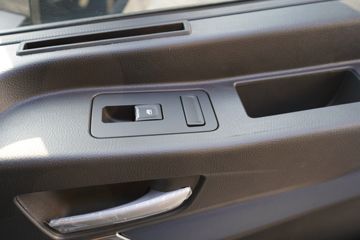 ���� ŷ������ ��Խ�� 680���� 6X4 AMT�Զ���ǣ����ͼƬ