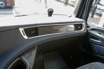 ���� ŷ������ ��Խ�� 680���� 6X4 AMT�Զ���ǣ����ͼƬ