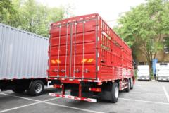 福田 欧曼GTL重卡 星翼版 360马力 6X2 8米AMT自动档仓栅式载货车(BJ5259CCYY6HPS-02)