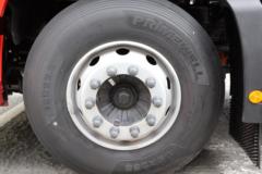 福田 欧曼GTL重卡 星翼版 360马力 6X2 8米AMT自动档仓栅式载货车(BJ5259CCYY6HPS-02)