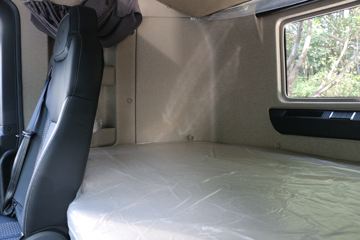 ���� ŷ��EST �ǻ԰� 580���� 6X4 LNG�Զ���ǣ����(BJ4259L6DLL-22)ͼƬ