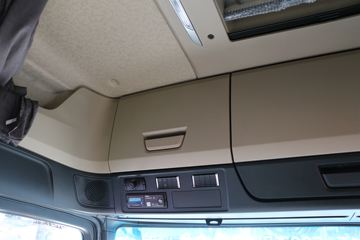 ���� ŷ��EST �ǻ԰� 580���� 6X4 LNG�Զ���ǣ����(BJ4259L6DLL-22)ͼƬ