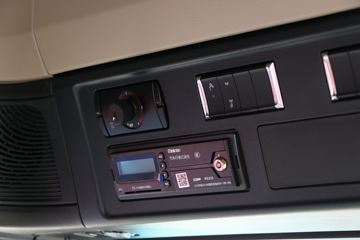 ���� ŷ��EST �ǻ԰� 580���� 6X4 LNG�Զ���ǣ����(BJ4259L6DLL-22)ͼƬ