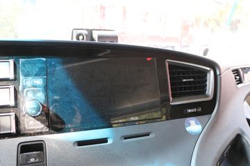 ���� ŷ��EST �ǻ԰� 580���� 6X4 LNG�Զ���ǣ����(BJ4259L6DLL-22)ͼƬ