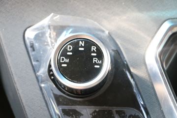 ���� ŷ��EST �ǻ԰� 580���� 6X4 LNG�Զ���ǣ����(BJ4259L6DLL-22)ͼƬ