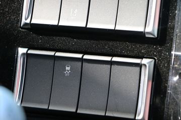 ���� ŷ��EST �ǻ԰� 580���� 6X4 LNG�Զ���ǣ����(BJ4259L6DLL-22)ͼƬ