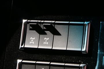 ���� ŷ��EST �ǻ԰� 580���� 6X4 LNG�Զ���ǣ����(BJ4259L6DLL-22)ͼƬ