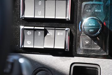 ���� ŷ��EST �ǻ԰� ������ 620���� 6X4 AMT�Զ���ǣ����(BJ4259Y6DHL-13)ͼƬ