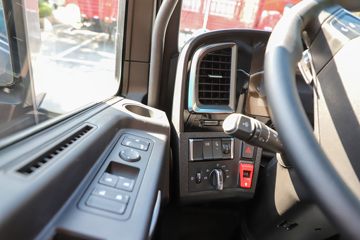 ���� ŷ��EST �ǻ԰� ������ 620���� 6X4 AMT�Զ���ǣ����(BJ4259Y6DHL-13)ͼƬ
