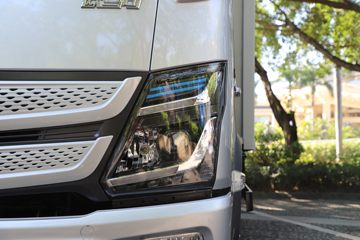 ���� ŷ����Xpro 158���� 4.14��AMT�Զ���������ʽ�Ῠ(BJ5044XXY-3A)ͼƬ