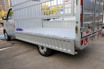 ���� ����Q 3T 3.09�׵��Ŵ��綯��դʽ΢��(��׼����)(BJ5030CCYEV72)41.86kWhͼƬ