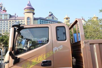 �������� ʥ��ES5 Pro 240���� 6X2 6.8�������ػ���ͼƬ