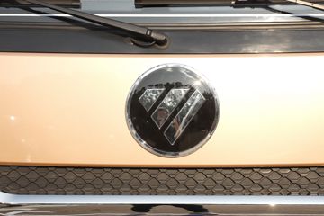 �������� ʥ��ES5 Pro 240���� 6X2 6.8�������ػ���ͼƬ