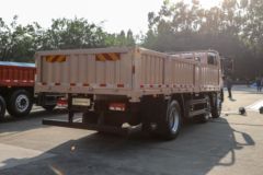 福田瑞沃 圣龙ES5 Pro 240马力 6X2 6.8米栏板载货车(BJ1244VNPFB-01)