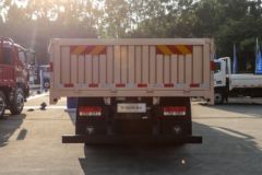 福田瑞沃 圣龙ES5 Pro 240马力 6X2 6.8米栏板载货车(BJ1244VNPFB-01)