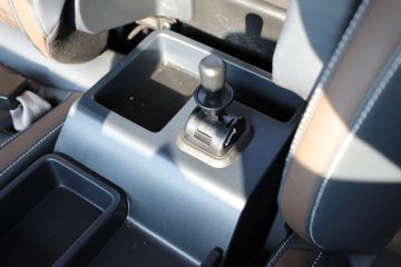 �������� ʥ��ES5 Pro 240���� 6X2 6.8�������ػ���ͼƬ