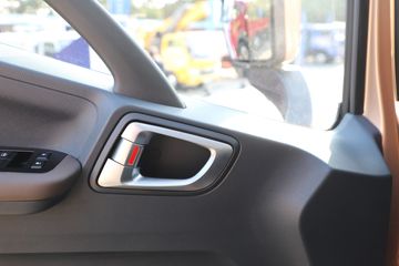 �������� ʥ��ES5 Pro 240���� 6X2 6.8�������ػ���ͼƬ