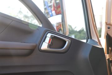 圣龙ES5 Pro&nbsp;载货车驾驶室                                               图片