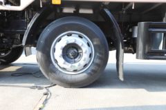 福田瑞沃 圣龙ES5 Pro 240马力 6X2 6.8米栏板载货车(BJ1244VNPFB-01)