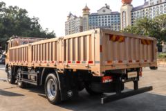 福田瑞沃 圣龙ES5 Pro 240马力 6X2 6.8米栏板载货车(BJ1244VNPFB-01)