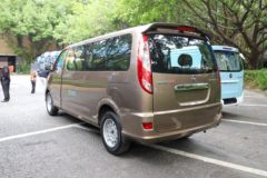 福田商务车 风景G5 2024款 商旅版 2.4L CNG 8/9座轻客 福田商务车 风景G5 2024款 商旅版 2.4L CNG 8/9座轻客