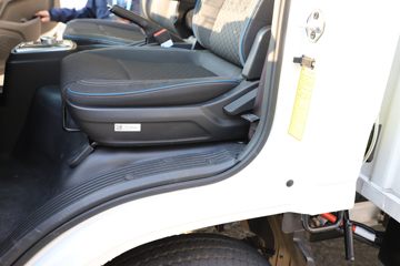 ŷ���� ����ES1 4.5T 4.14�׵��Ż���ʽ���綯��ʽ�Ῠ100.46kWh
ͼƬ