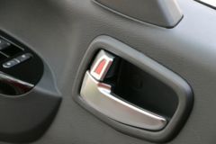 福田 欧航AR pro系 300马力 4X2 6.8米厢式载货车(BJ5186XXY-DM1)