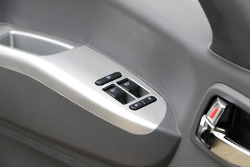 ���� �����½��� 2.0L 147���� CNG 4.17�׵��������Ῠ(������6��)ͼƬ