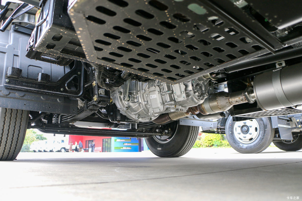 福田奥铃新捷运 147马力 CNG轻卡 万里扬6挡 城配优选