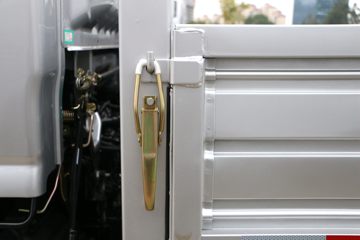���� �����½��� 2.0L 147���� CNG 4.17�׵��������Ῠ(������6��)ͼƬ
