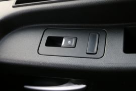 欧曼银河&nbsp;电动牵引车驾驶室图片