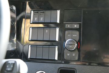 ���� ŷ������ 6X4 ���綯ǣ����513kWhͼƬ