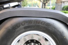 欧曼银河&nbsp;电动牵引车底盘图片