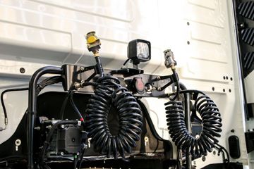 ���� ŷ������ 6X4 ���綯ǣ����513kWhͼƬ