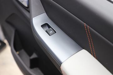 �������V�� 2L CNG 144���� ����5�� 3.815�׵�������΢��ͼƬ