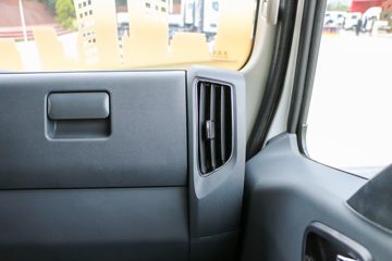 ���� �����½��� �ഺ�޵а� 146���� 4X2 4.085����س�(BJ5048XLC8JEA-AB9)ͼƬ