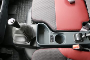 ���� �����½��� �ഺ�޵а� 146���� 4X2 4.085����س�(BJ5048XLC8JEA-AB9)ͼƬ