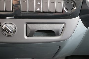 ���� �����½��� �ഺ�޵а� 146���� 4X2 4.085����س�(BJ5048XLC8JEA-AB9)ͼƬ