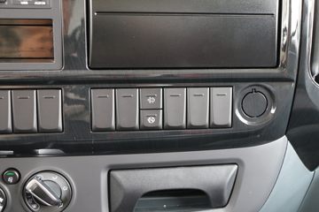 ���� �����½��� �ഺ�޵а� 146���� 4X2 4.085����س�(BJ5048XLC8JEA-AB9)ͼƬ