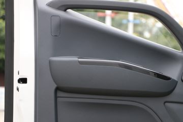 ���� �����½��� �ഺ�޵а� 146���� 4X2 4.085����س�(BJ5048XLC8JEA-AB9)ͼƬ