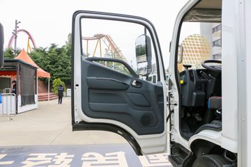 ���� �����½��� �ഺ�޵а� 146���� 4X2 4.085����س�(BJ5048XLC8JEA-AB9)ͼƬ