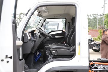 ������� ����EM 4.5T 3.815�׵��Ŵ��綯�����Ῠ59.4kWhͼƬ