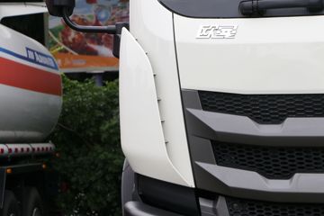  ŷ 31T 8X4 6.86綯賵(BJ5311GJBEVGRF-01)350kWhͼƬ
