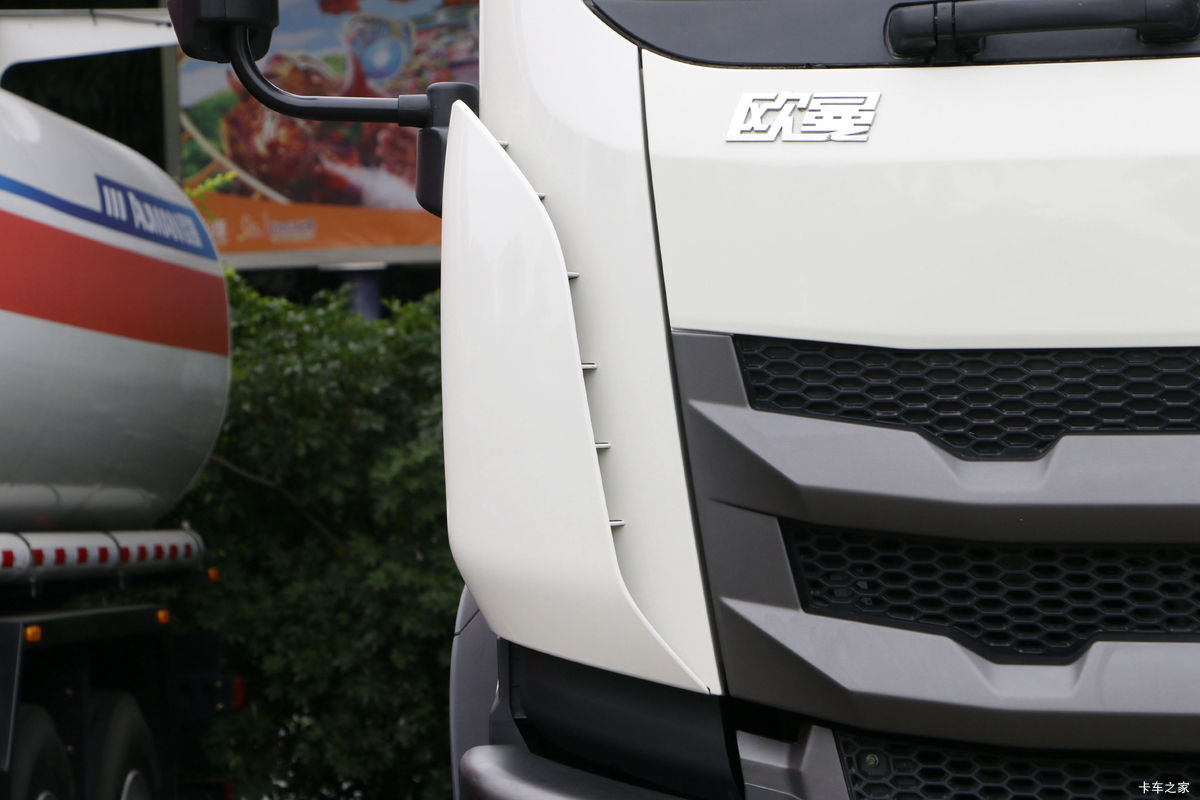  ŷ 31T 8X4 6.86綯賵(BJ5311GJBEVGRF-01)350kWh                                                