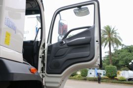 欧曼行星&nbsp;混凝土搅拌车驾驶室                                               图片