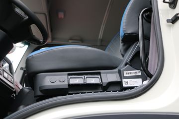 ���� ŷ������ 31T 8X4 6.86�����綯���������賵350kWhͼƬ