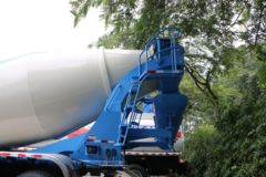 福田 欧曼行星 31T 8X4 6.86方纯电动混凝土搅拌车(BJ5311GJBEVGRF-01)350kWh