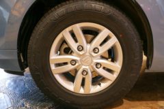 福田商务车 图雅诺大V 2024款 152马力 2.0T手动 7座中顶客车(后单胎)