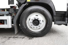 福田欧航底盘&nbsp;扫路车底盘图片