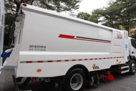 福田欧航底盘&nbsp;扫路车上装图片